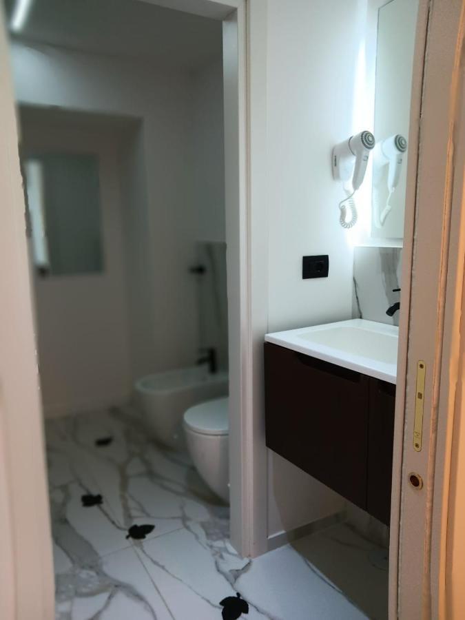 Appartamento La Maison Di Luche' Napoli Esterno foto