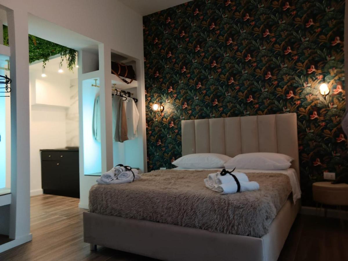 Appartamento La Maison Di Luche' Napoli Esterno foto