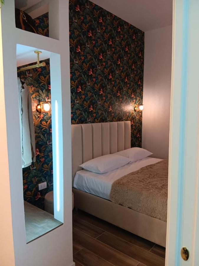 Appartamento La Maison Di Luche' Napoli Esterno foto