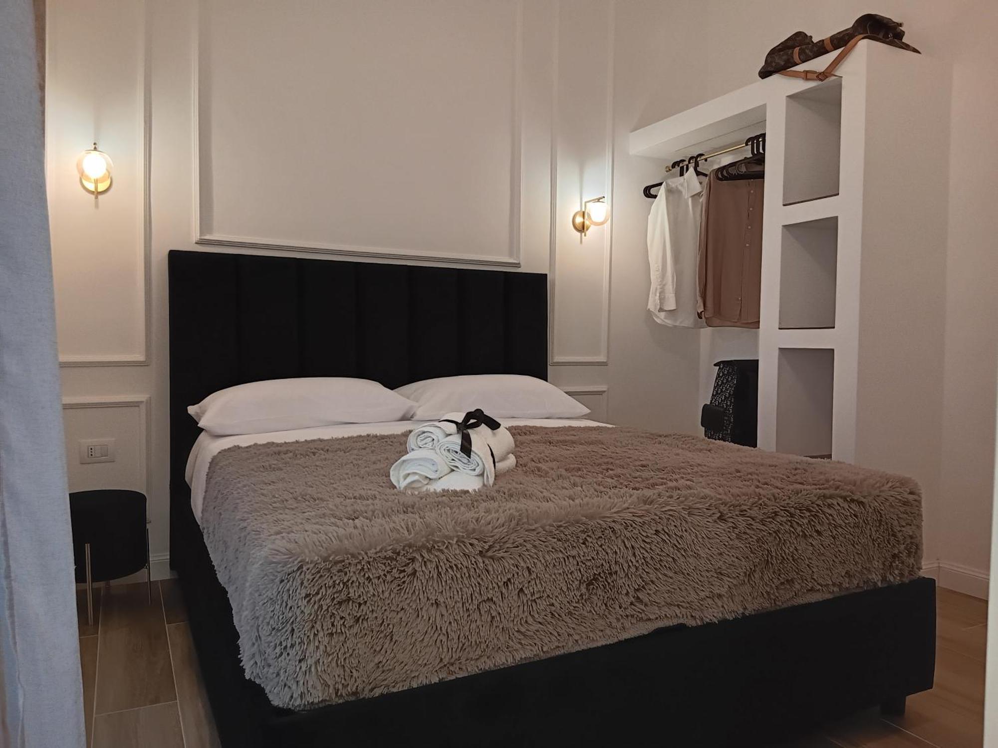Appartamento La Maison Di Luche' Napoli Esterno foto